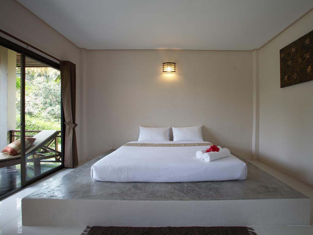 Hutcha Resort Мае Нам Екстериор снимка