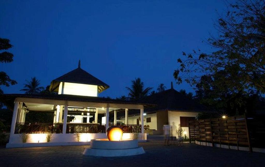 Hutcha Resort Мае Нам Екстериор снимка